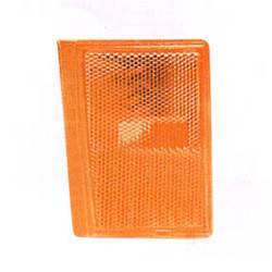 LKQ - '88-'93 Chevrolet C1500, '88-'93 Chevrolet K1500, '88-'93 Chevrolet K2500, '88-'93 Chevrolet K3500, '92-'93 Chevrolet Blazer, '92-'93 Chevrolet C1500 Suburban Driver Side Front Lower Side Marker Light Assembly