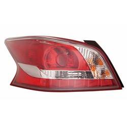 LKQ - '13 Nissan Altima Driver Side Standard Non-Led Type Tail Light Assembly