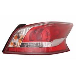 LKQ - '13 Nissan Altima Passenger Side Non-Led Style Tail Light Assembly
