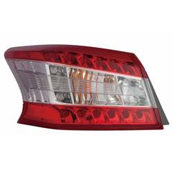 LKQ - '13-'15 Nissan Sentra Passenger Side Outer Tail Light Assembly