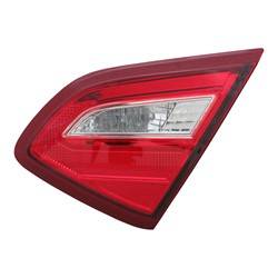 '16-'17 Nissan Altima Passenger Side Inner Tail Light Assembly