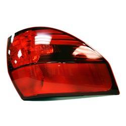 '04-'05 Toyota Sienna Driver Side Outer Tail Light Assembly